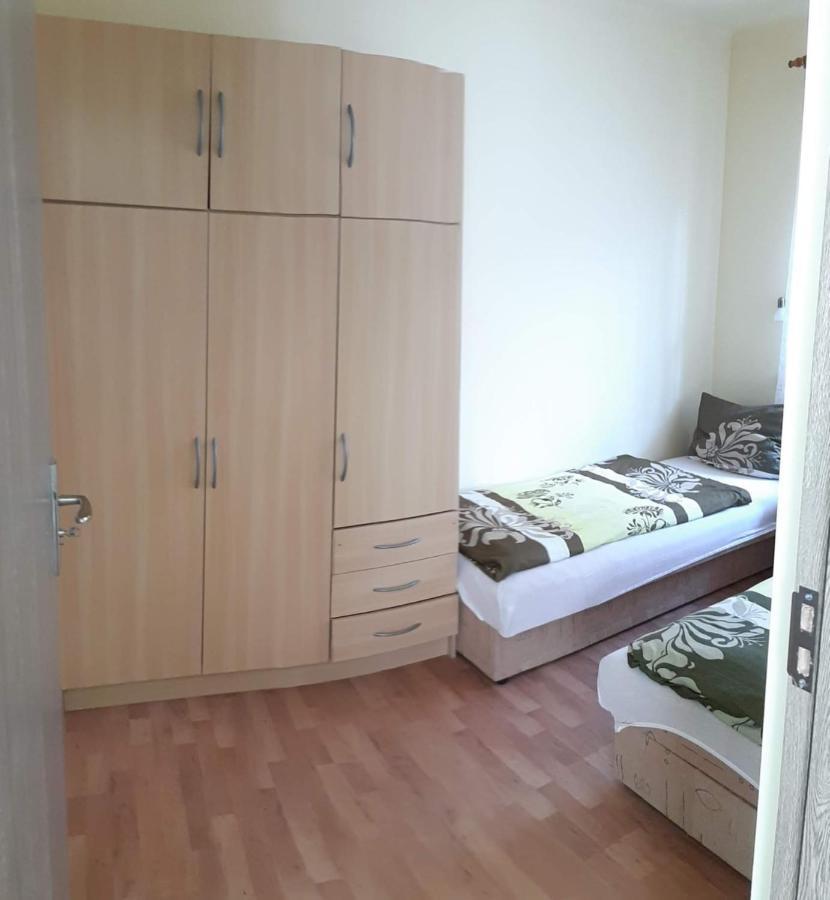 Rozsa Apartment Hajdúszoboszló Buitenkant foto