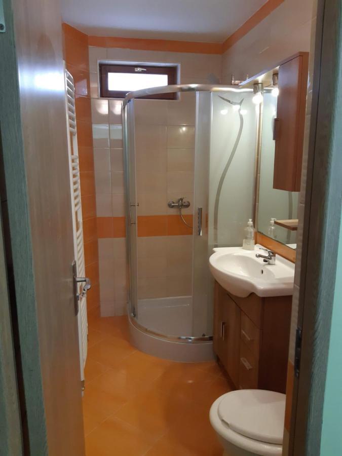 Rozsa Apartment Hajdúszoboszló Buitenkant foto