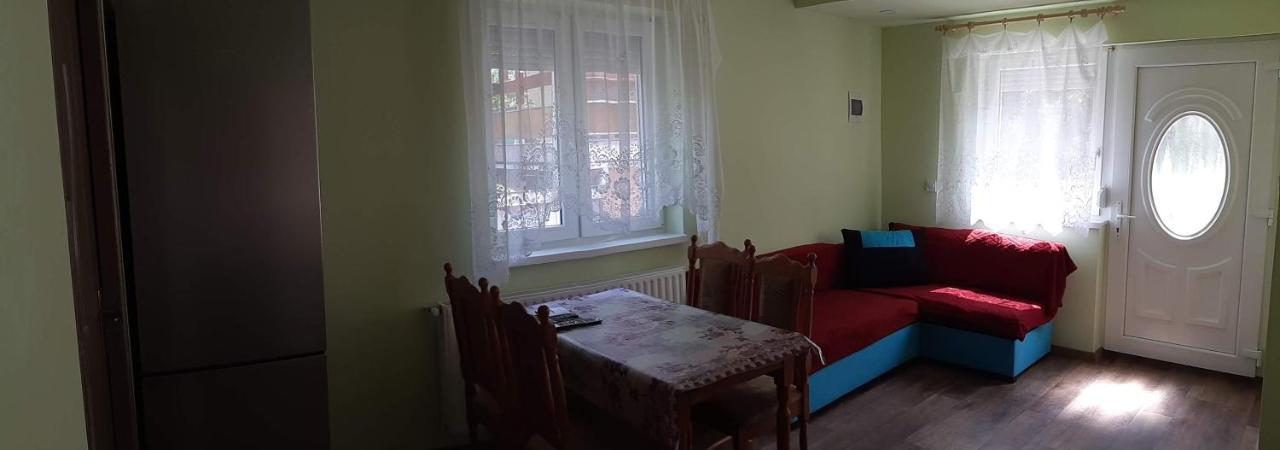 Rozsa Apartment Hajdúszoboszló Buitenkant foto